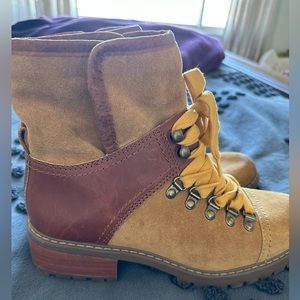 Frye and Co Anise Hiker Suede Leather Boots Faux Shearling
